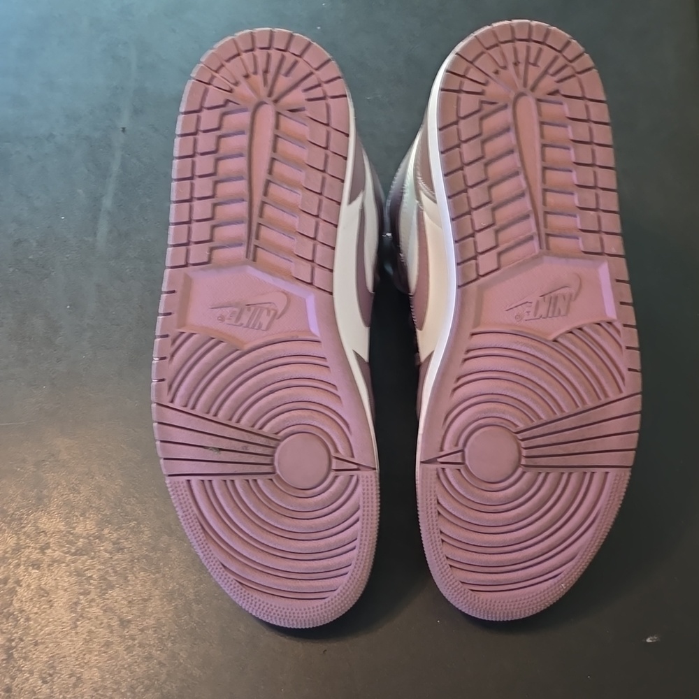 Nike Air Jordan 1 Retro High Og Mauve-White (No Offers) - Picture 5 of 8